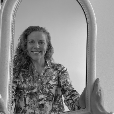 Yvonne Mocking Yvonne Mocking